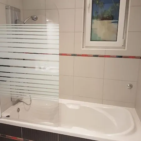 Beautiful View 3 아파트 오파티아